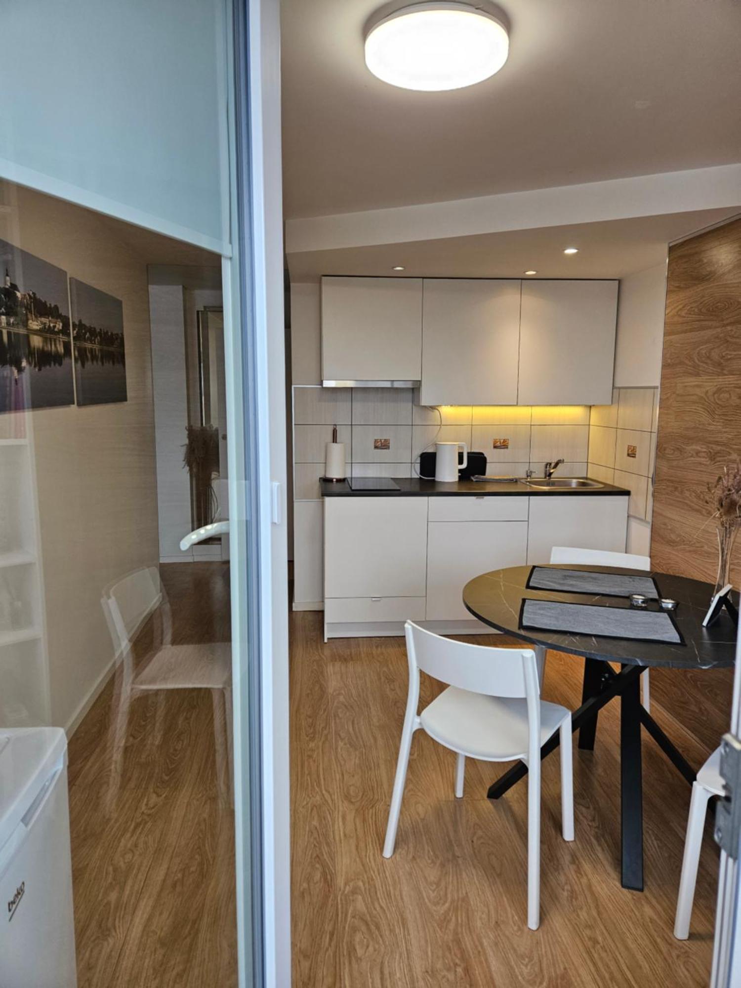 Buto Nuoma Zemaites Gatveje Apartment Telsiai Bagian luar foto